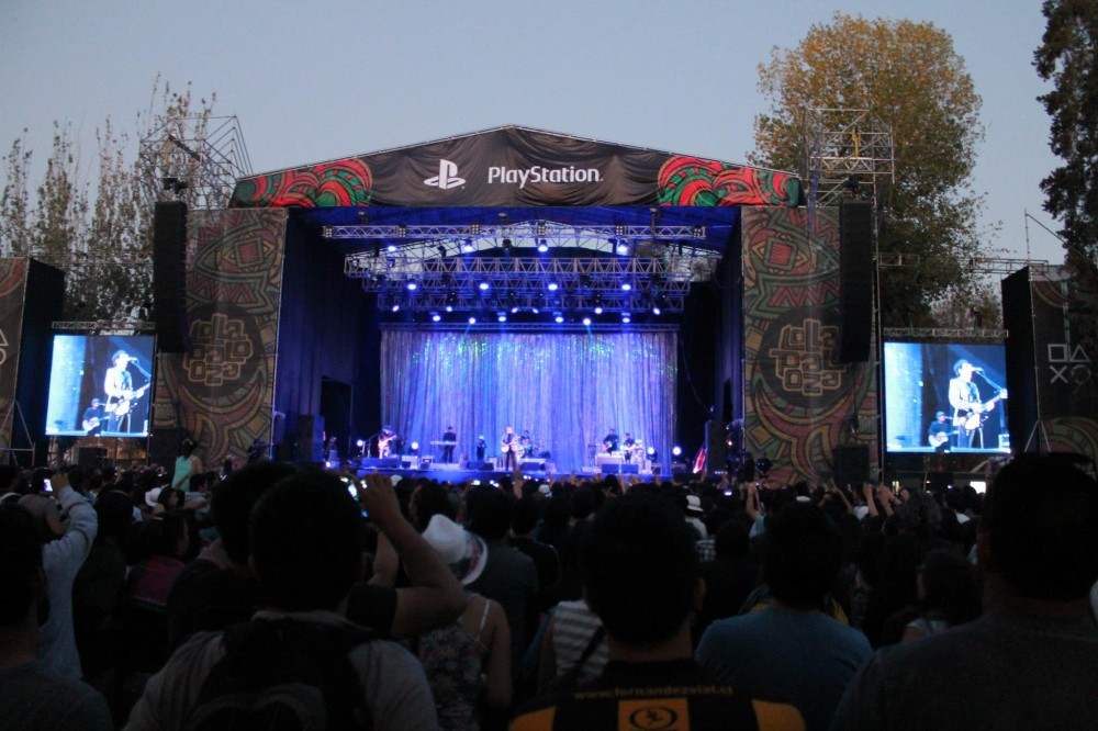 Play Station Stage